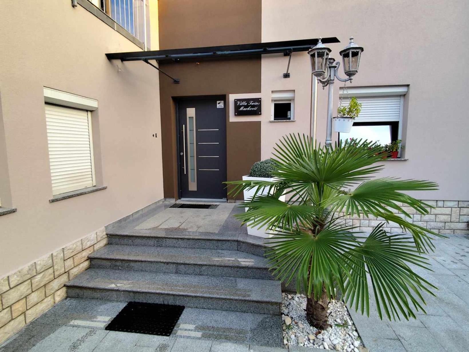 Villa Twins Markovic Pula Exterior photo