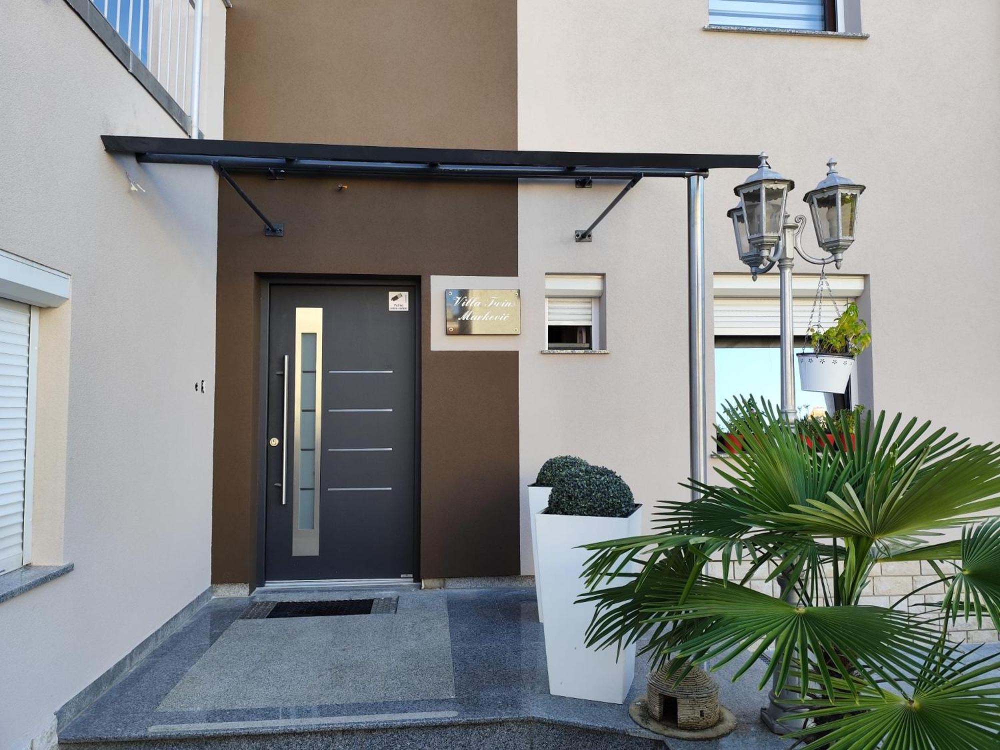 Villa Twins Markovic Pula Exterior photo